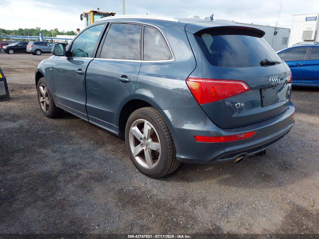 2011 AUDI Q5 WA1DKAFP7BA114722 Photo 2