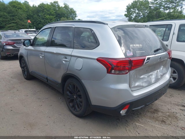 2018 MITSUBISHI OUTLANDER JA4AZ3A33JZ067896 Photo 2