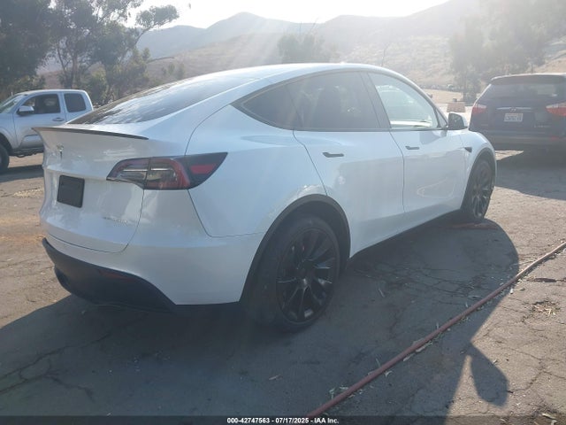 2023 TESLA MODEL Y 7SAYGDEE2PA072212 Photo 3