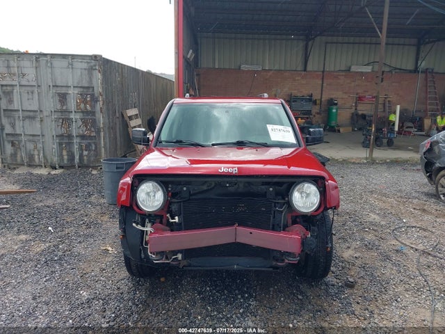 1C4NJRFB1ED809572 Jeep 2014