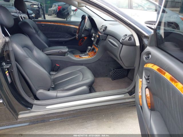 2005 MERCEDES-BENZ CLK 500 WDBTJ75JX5F161205 Photo 4