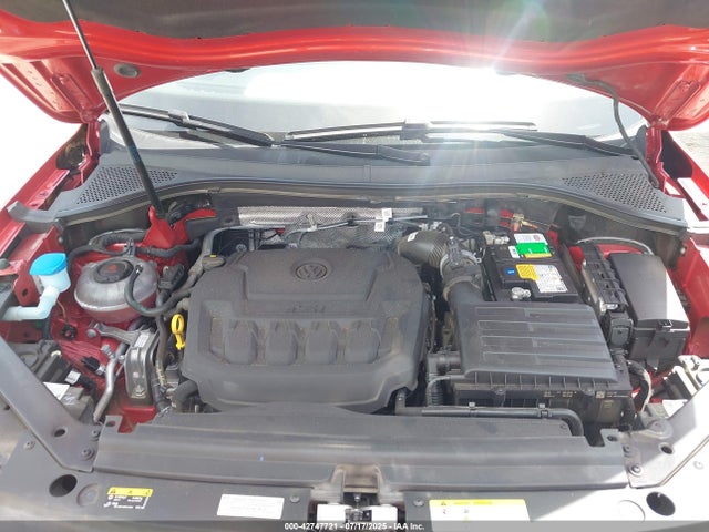 3VV3B7AX1NM135019 Volkswagen Tiguan
