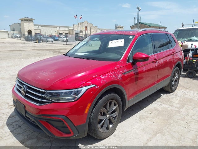 3VV3B7AX1NM135019 Volkswagen Tiguan