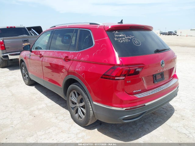3VV3B7AX1NM135019 Volkswagen Tiguan