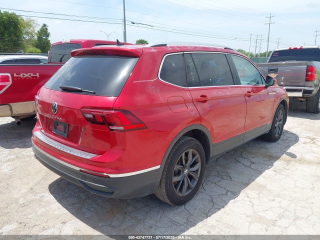 3VV3B7AX1NM135019 Volkswagen Tiguan