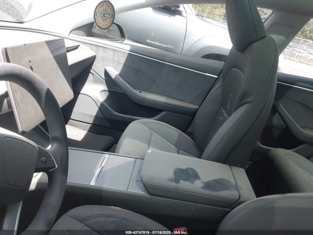 2025 TESLA MODEL 3 5YJ3E1EB6SF924798 Photo 6