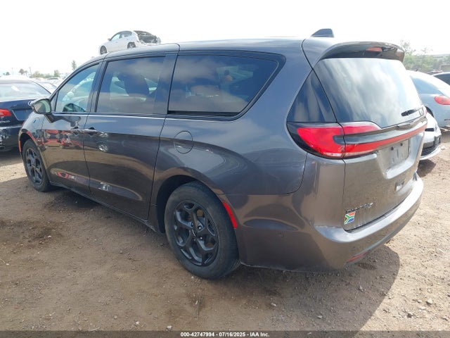 Chrysler Pacifica 2022 2C4RC1L79NR134967 Image 3