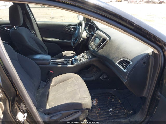1C3CCCAB5FN571358 Chrysler 200