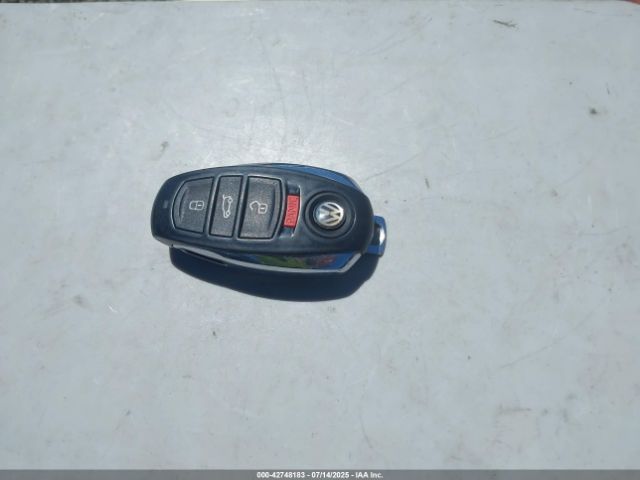 2011 VOLKSWAGEN TOUAREG WVGFF9BP7BD007333 Photo 10