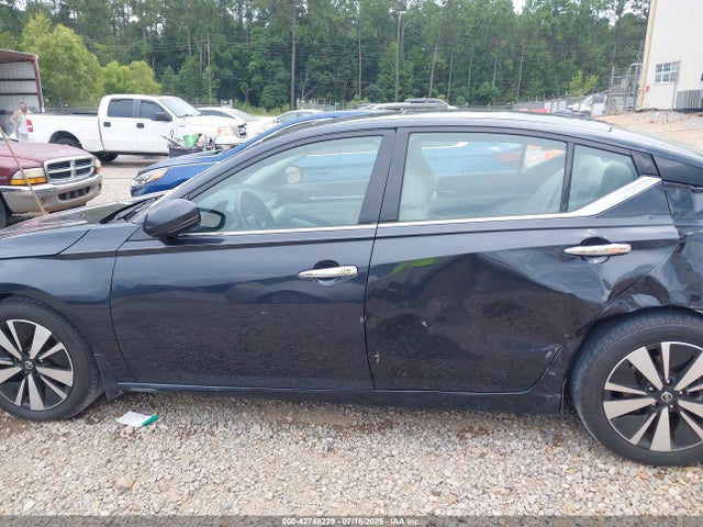Nissan 2019 2019 1N4BL4EV1KC124796 Image 14