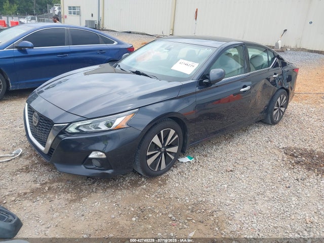 Nissan 2019 2019 1N4BL4EV1KC124796 Image 2