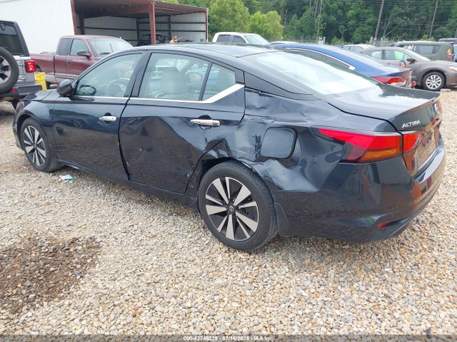 Nissan 2019 2019 1N4BL4EV1KC124796 Image 3