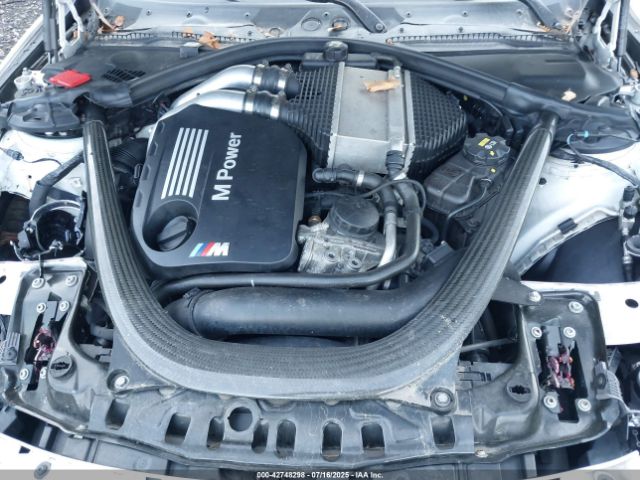 2016 BMW M4 WBS3R9C59GK336381 Photo 9