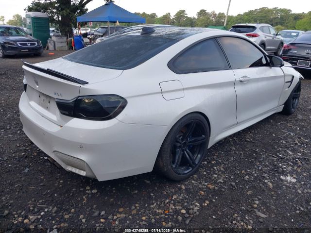 2016 BMW M4 WBS3R9C59GK336381 Photo 3
