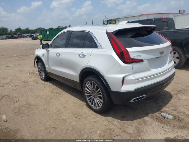 2025 CADILLAC XT4 1GYFZCR46SF126297 Photo 2