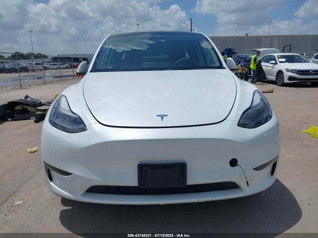 Tesla Model Y 2023 7SAYGDEE4PA178628 Image 13