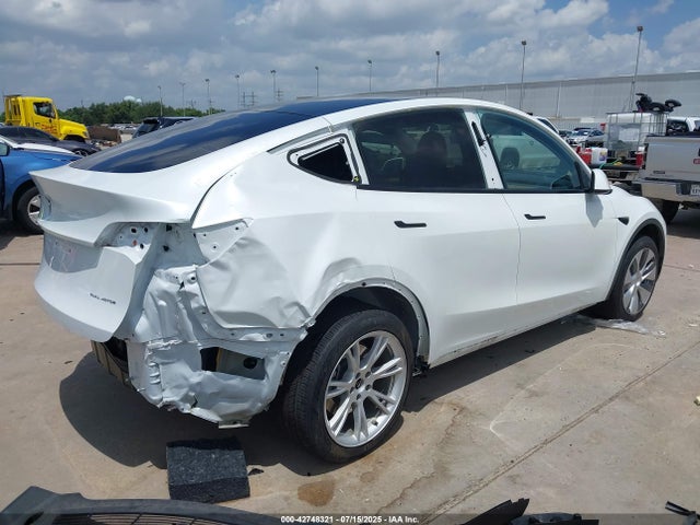 2023 TESLA MODEL Y 7SAYGDEE4PA178628 Photo 3