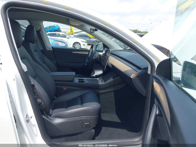 2023 TESLA MODEL Y 7SAYGDEE4PA178628 Photo 4