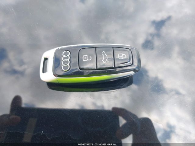 2019 AUDI A8 L WAU8DAF89KN005520 Photo 10