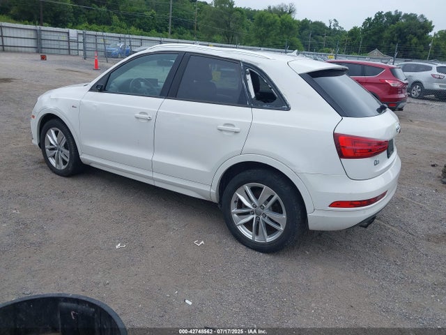 2018 AUDI Q3 WA1ECCFS3JR020127 Photo 2