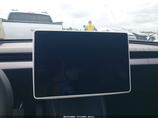 2025 TESLA MODEL 3 5YJ3E1EA5SF970551 Photo 6