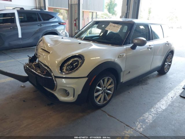 2024 MINI CLUBMAN WMWXJ1C01R2U30146 Photo 1