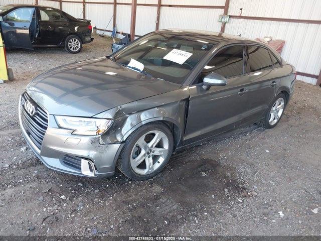 2018 AUDI A3 WAUAUGFF1J1076378 Photo 1
