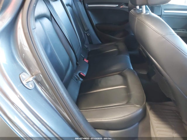 2018 AUDI A3 WAUAUGFF1J1076378 Photo 7