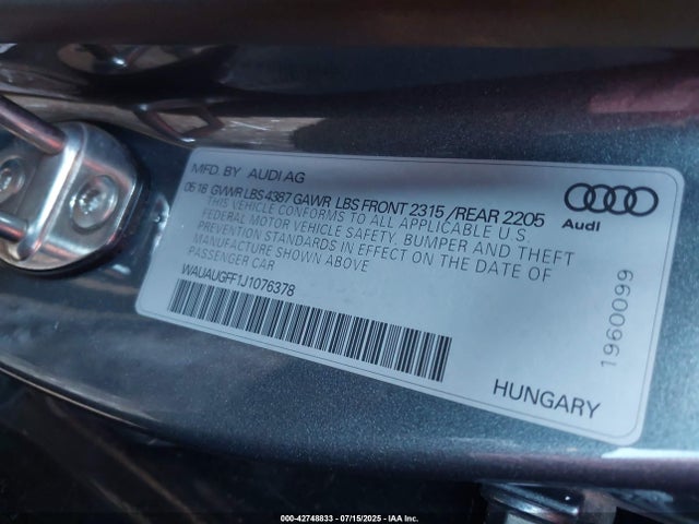 2018 AUDI A3 WAUAUGFF1J1076378 Photo 8