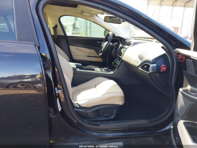 2018 JAGUAR XE SAJAR4FXXJCP27833 Photo 4