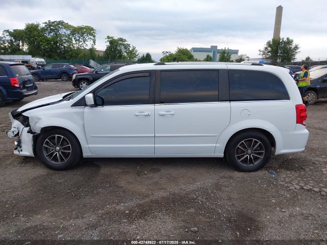 2C4RDGCG2HR672334 Dodge Grand Caravan
