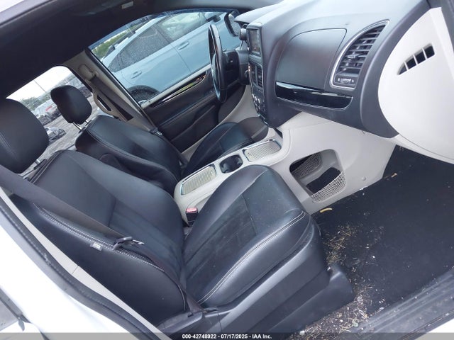 2C4RDGCG2HR672334 Dodge Grand Caravan