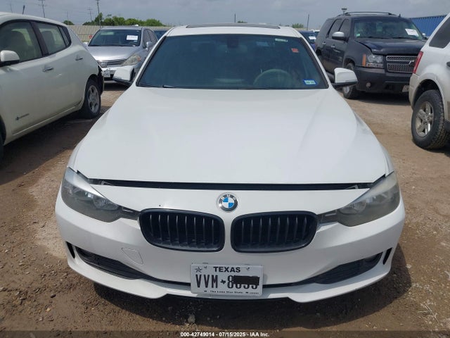 WBA3B1G54ENS78275 BMW 320i
