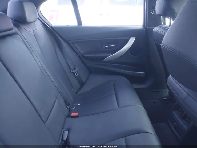 WBA3B1G54ENS78275 BMW 320i