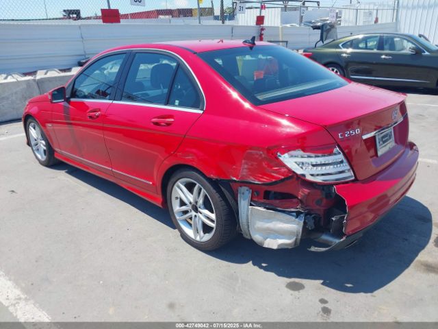 2012 MERCEDES-BENZ C 250 WDDGF4HB1CR222336 Photo 2