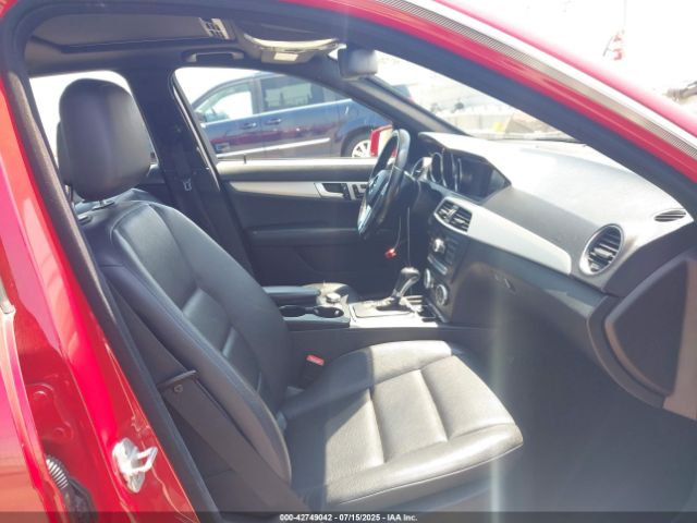 2012 MERCEDES-BENZ C 250 WDDGF4HB1CR222336 Photo 4