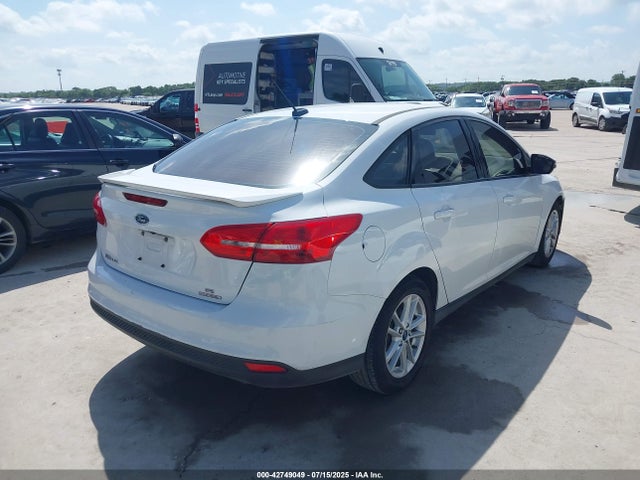 Ford 2016 2016 1FADP3F25GL291617 Image 4