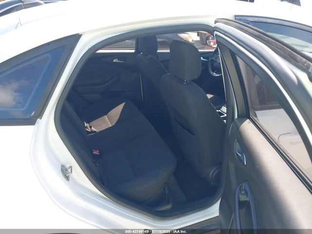 Ford 2016 2016 1FADP3F25GL291617 Image 8