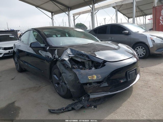 2022 TESLA MODEL 3 5YJ3E1EAXNF333885 Photo 0
