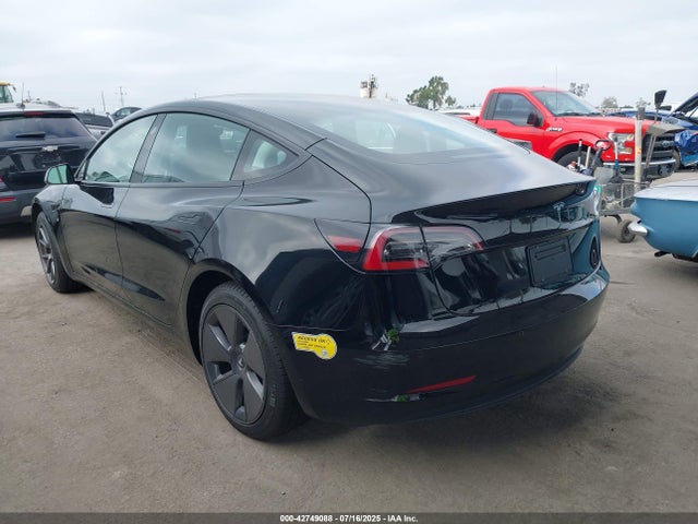 2022 TESLA MODEL 3 5YJ3E1EAXNF333885 Photo 2