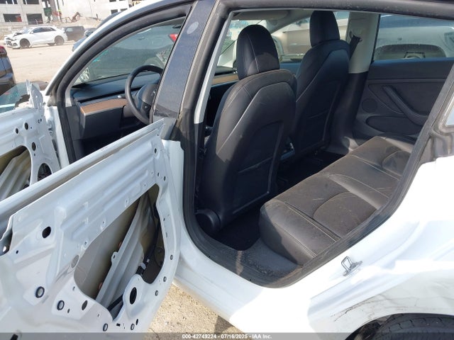 2023 TESLA MODEL 3 5YJ3E1EA1PF467381 Photo 7