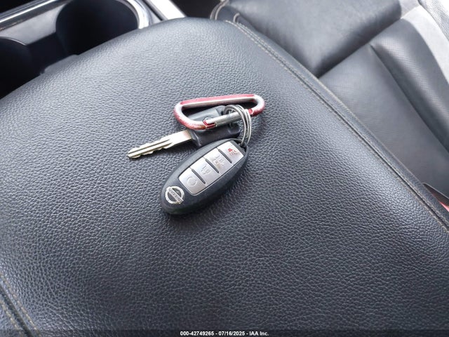 1N6BA1F48HN551505 Nissan 2017