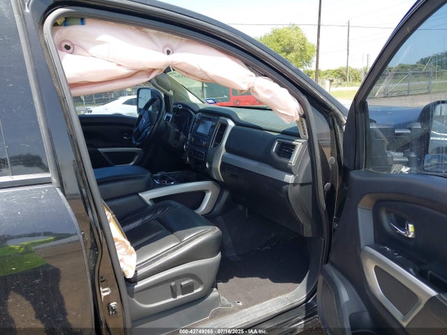 1N6BA1F48HN551505 Nissan 2017