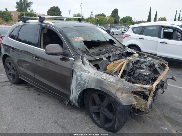 2011 AUDI Q5 WA1DKAFPXBA049493 Photo 0