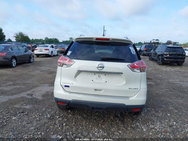 5N1AT2MV0GC827319 Nissan 2016