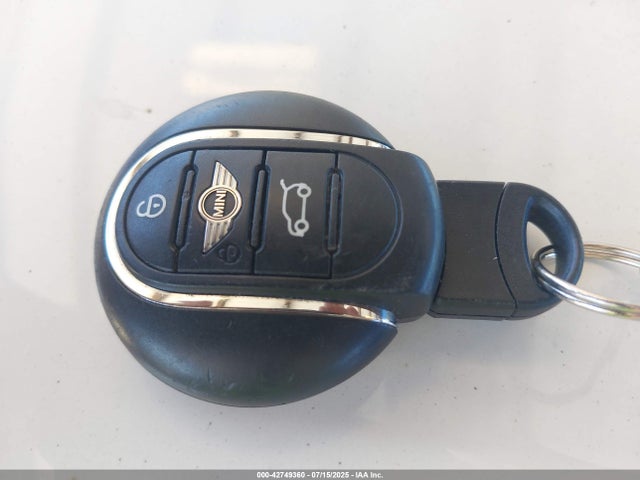 2016 MINI CLUBMAN WMWLN5C5XG2E07275 Photo 10