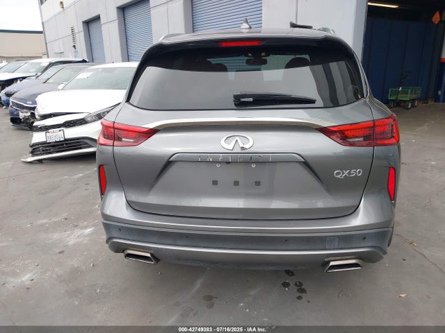 3PCAJ5BA5MF102261 Infiniti QX50