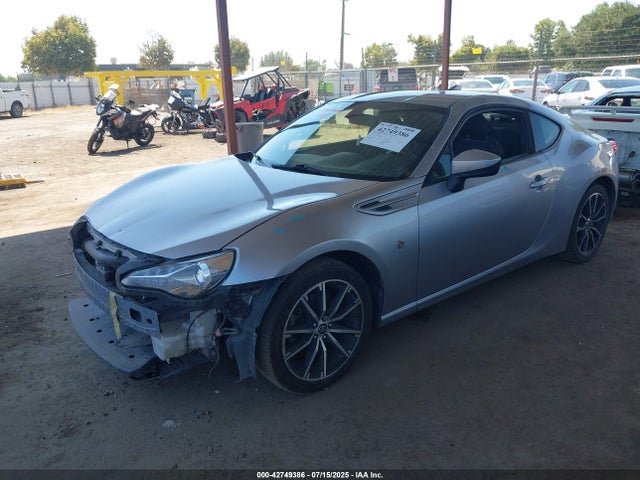 JF1ZNAA18K8700607 Toyota na