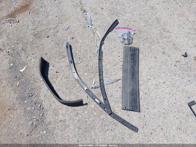 1G1FB3DS8P0153200 Chevrolet lgx