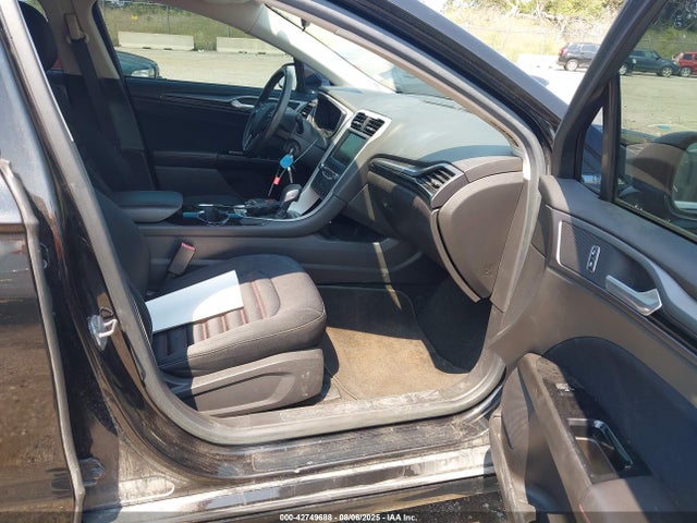 Ford 2014 2014 1FA6P0HD2E5369021 Image 5